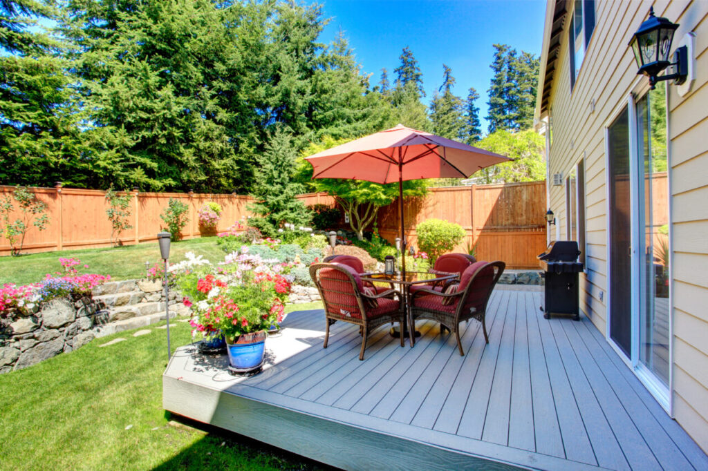 5 Ways to Turn Your Deck into A Summer Haven