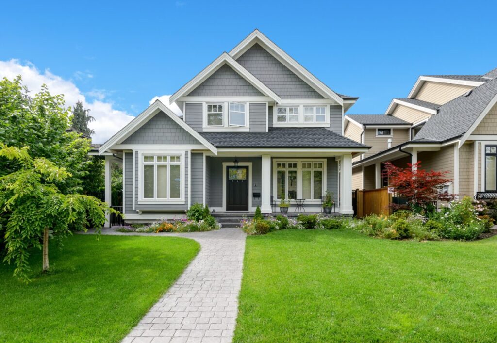 How To Make the Buying Decision for A New Home: A Guide By Real Estate Experts 